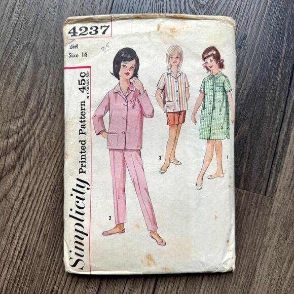 Vintage 1960s Simplicity 4237 Sewing Pattern Womens S Pajama Set Nightgown - Picture 1 of 2